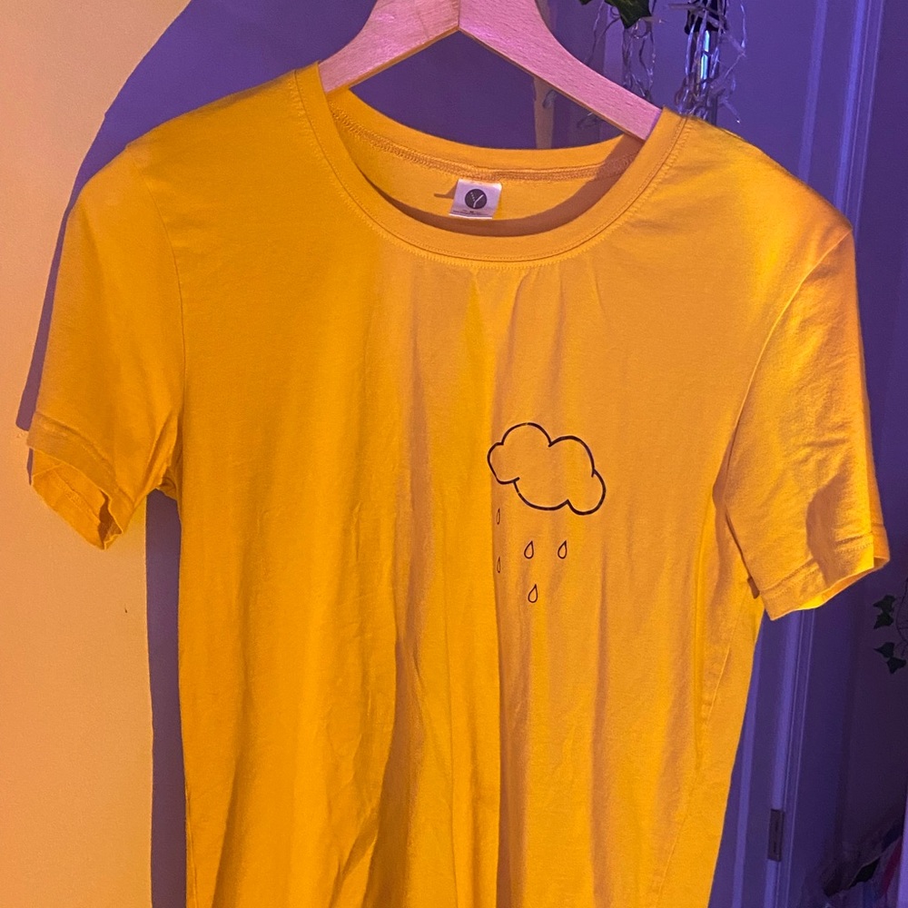 Yellow T-shirt with rain cloud design